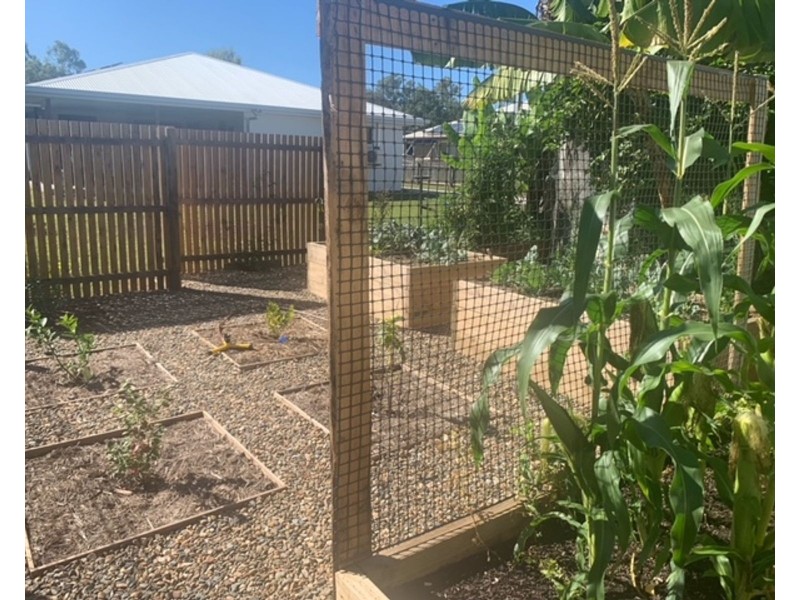 6 Johnson Avenue, Seaforth QLD 4741