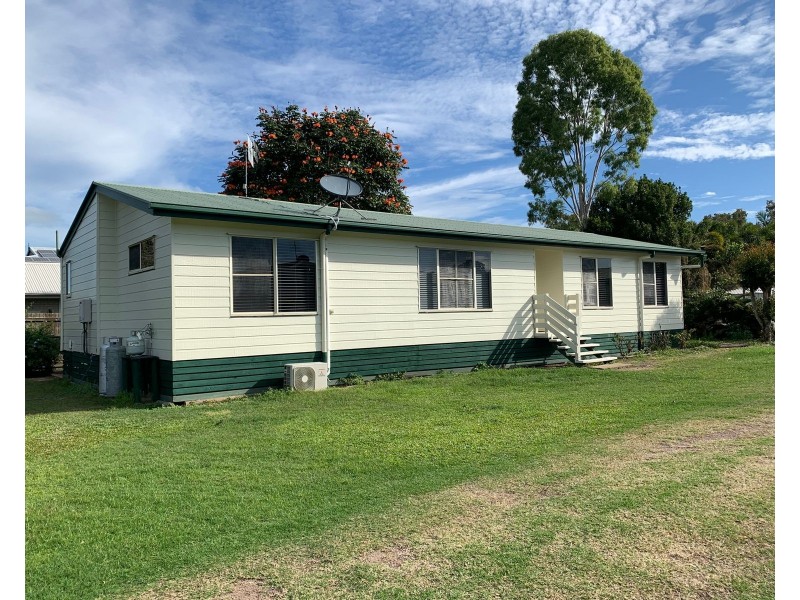 31 Deguara Avenue, Armstrong Beach QLD 4737