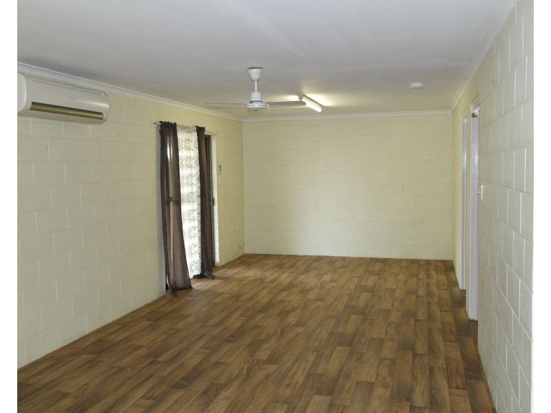 122 Broad Street, Sarina QLD 4737