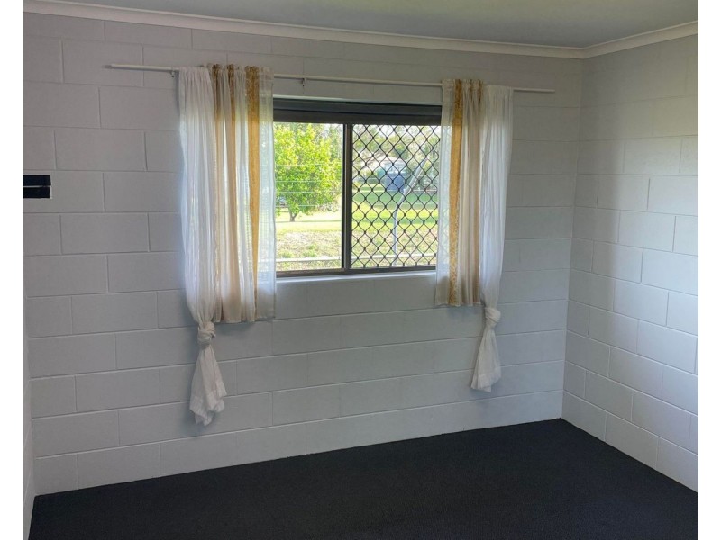 122 Broad Street, Sarina QLD 4737