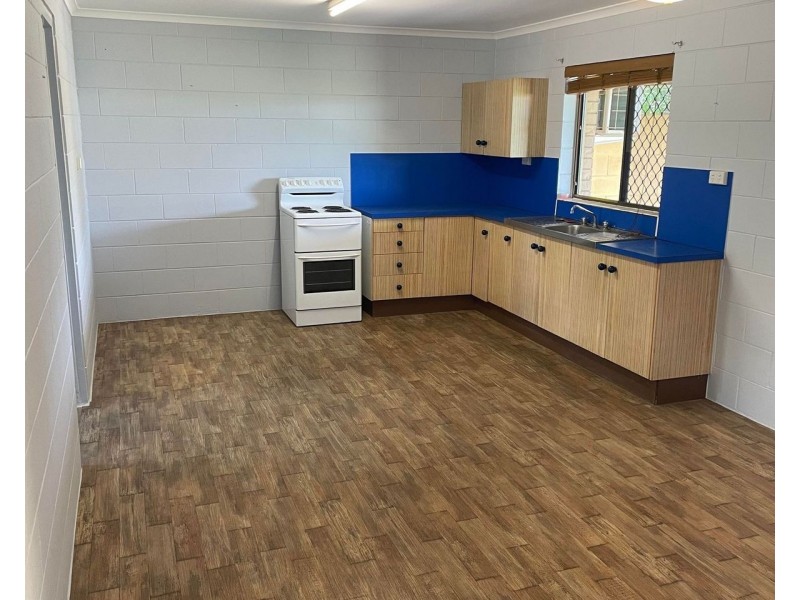 122 Broad Street, Sarina QLD 4737