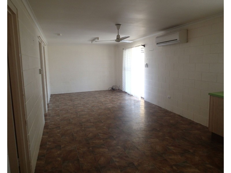 122 Broad Street, Sarina QLD 4737