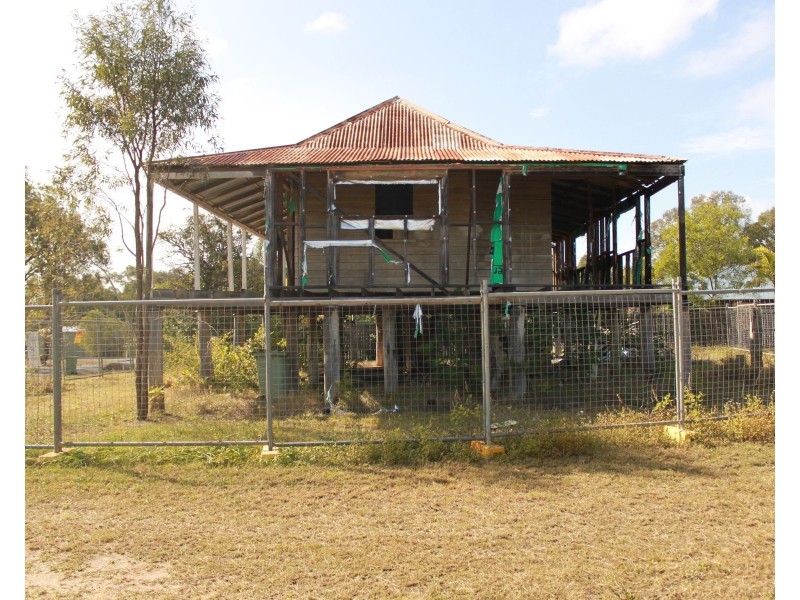 14 Waverley Street, St Lawrence QLD 4707
