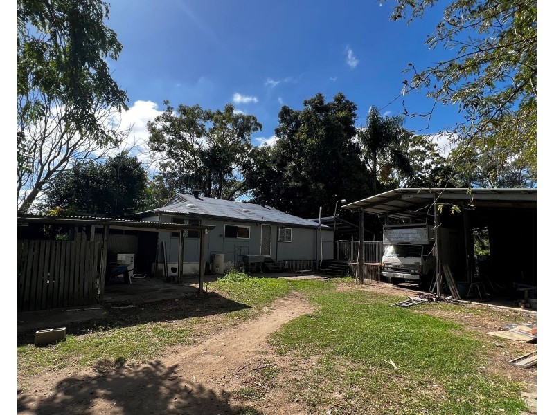 8 Sichter Street, Sarina QLD 4737