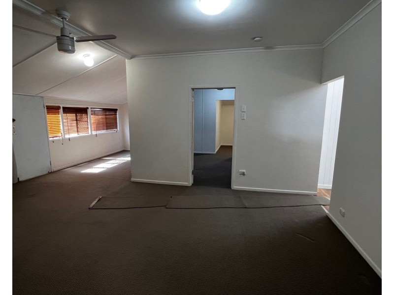 8 Sichter Street, Sarina QLD 4737