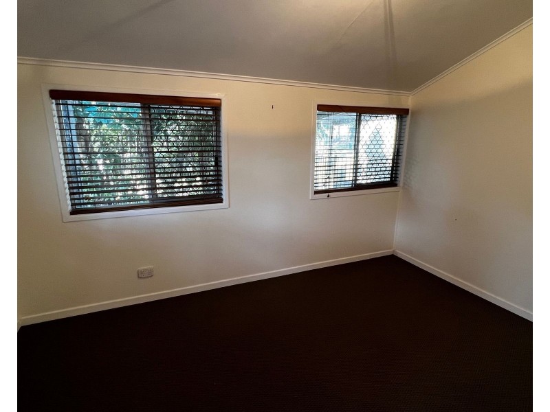 8 Sichter Street, Sarina QLD 4737