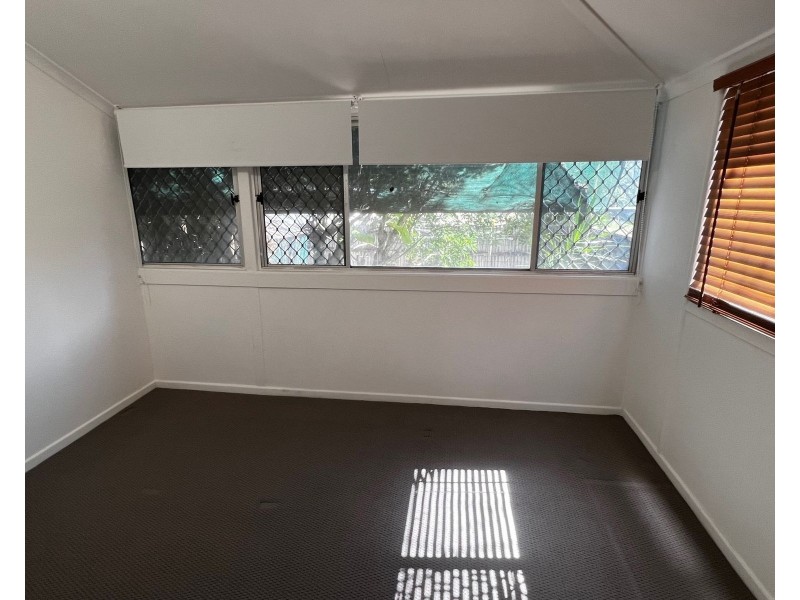8 Sichter Street, Sarina QLD 4737