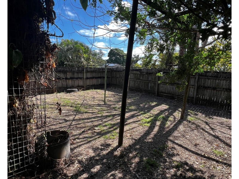 8 Sichter Street, Sarina QLD 4737