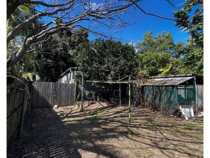8 Sichter Street, Sarina QLD 4737