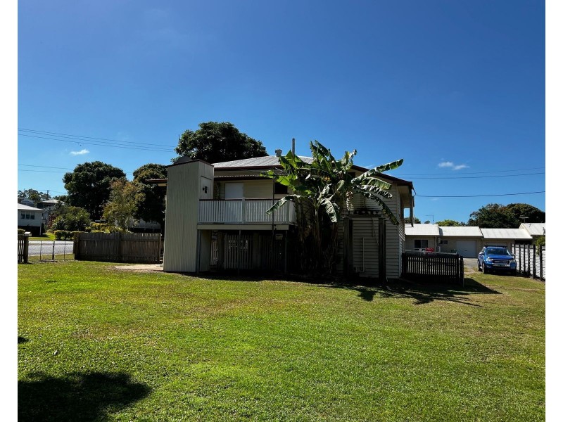 7 Innes Street, Sarina QLD 4737