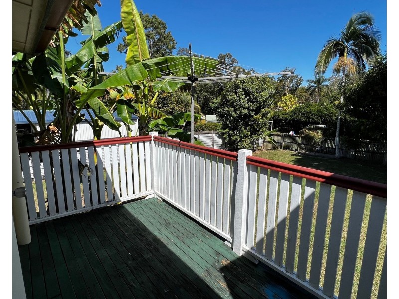 7 Innes Street, Sarina QLD 4737