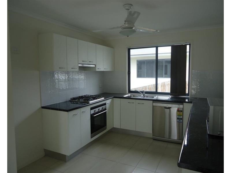 2/36 Kemmis Street, Nebo QLD 4742