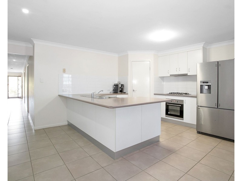 4 Montgomery Street, Rural View QLD 4740