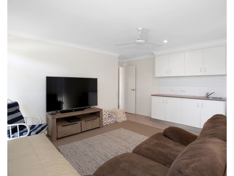 4 Montgomery Street, Rural View QLD 4740