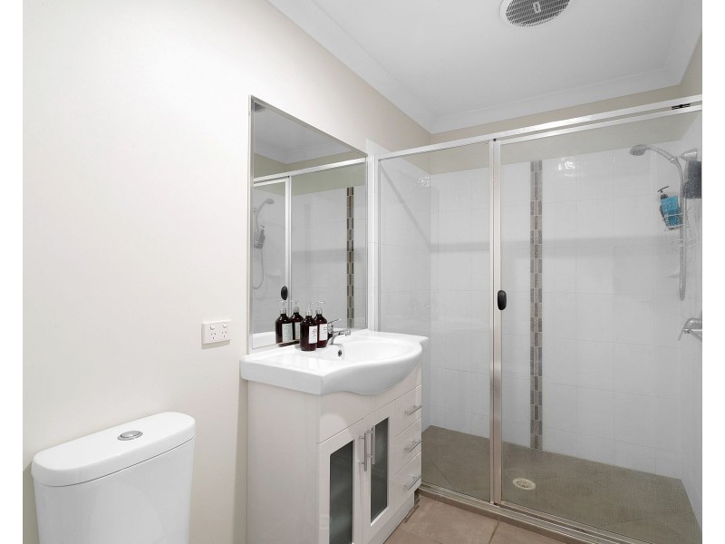 4 Montgomery Street, Rural View QLD 4740