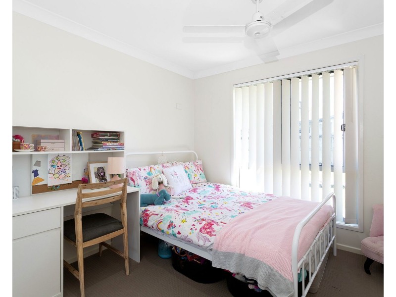 4 Montgomery Street, Rural View QLD 4740