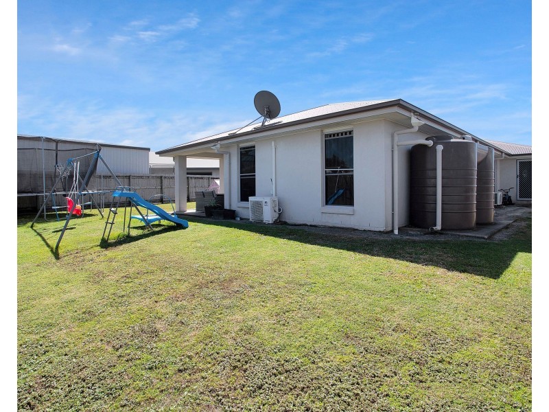 4 Montgomery Street, Rural View QLD 4740