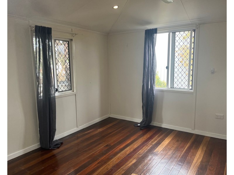 14 McCowan Street, Sarina QLD 4737