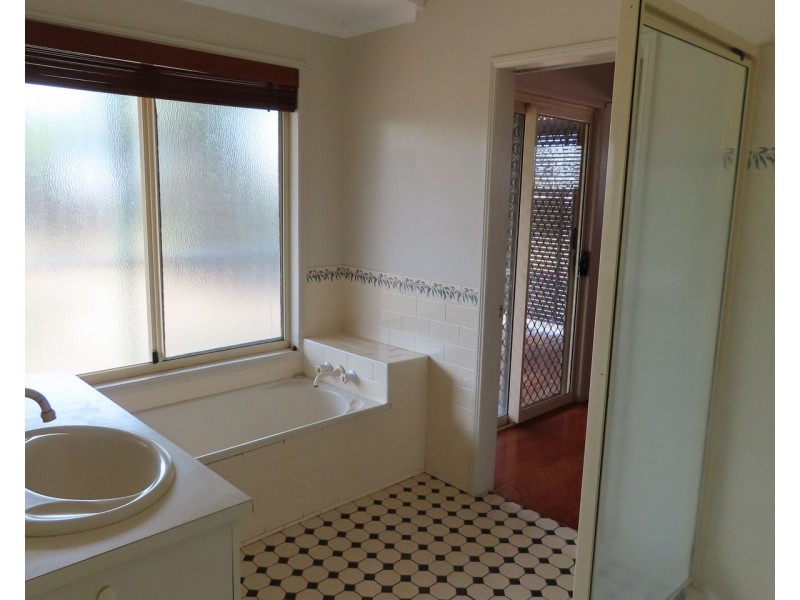 111 Pacific Drive, Hay Point QLD 4740