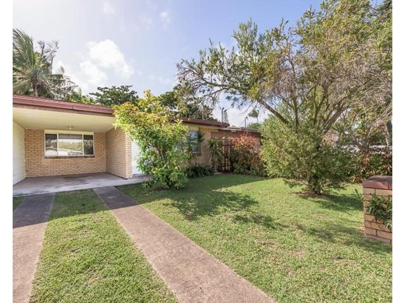 2/3 Casuarina Street, Slade Point QLD 4740