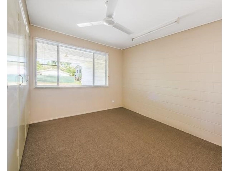 2/3 Casuarina Street, Slade Point QLD 4740