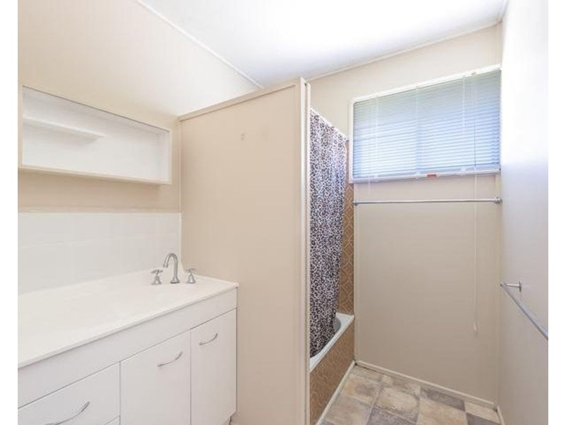 2/3 Casuarina Street, Slade Point QLD 4740