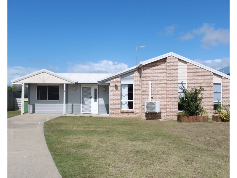 7 Castaway Close, Salonika Beach QLD 4740