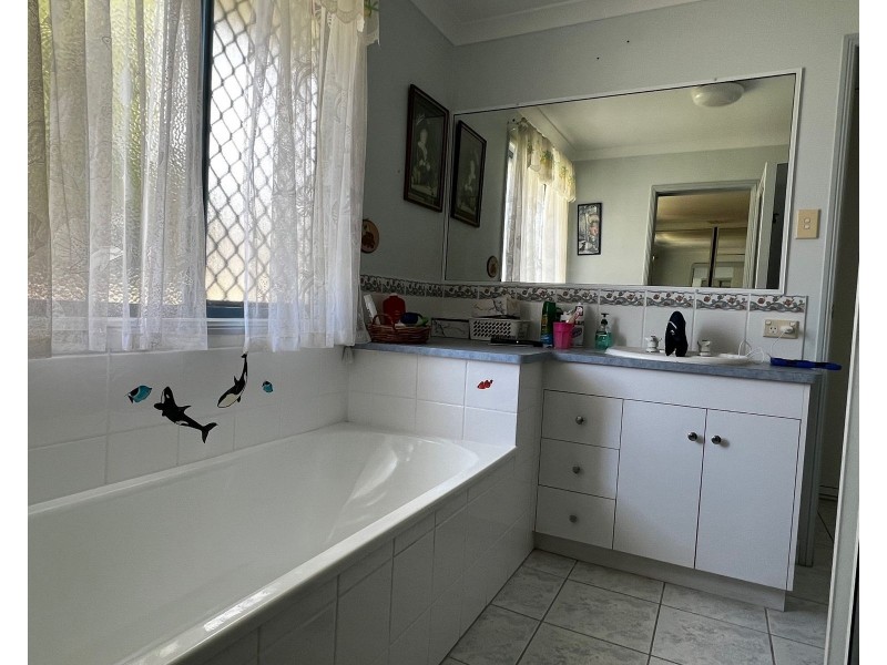 17 Morris Street, Campwin Beach QLD 4737
