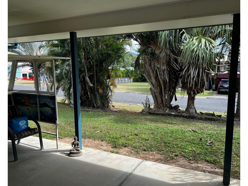 17 Morris Street, Campwin Beach QLD 4737