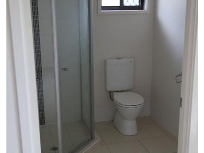 8 Oxford Street, Nebo QLD 4742