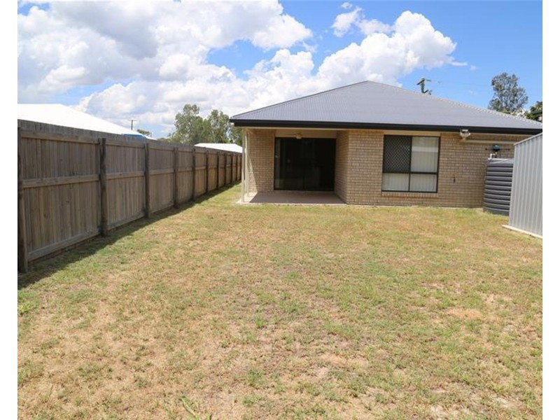 8 Oxford Street, Nebo QLD 4742