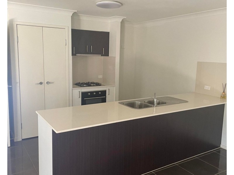 2/6 Lyam Place, Eimeo QLD 4740