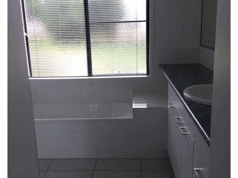 3 Lilliendal Avenue, Sarina QLD 4737