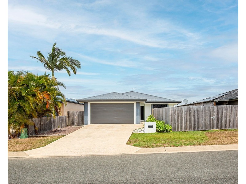 42 Hangan Street, Bucasia QLD 4750