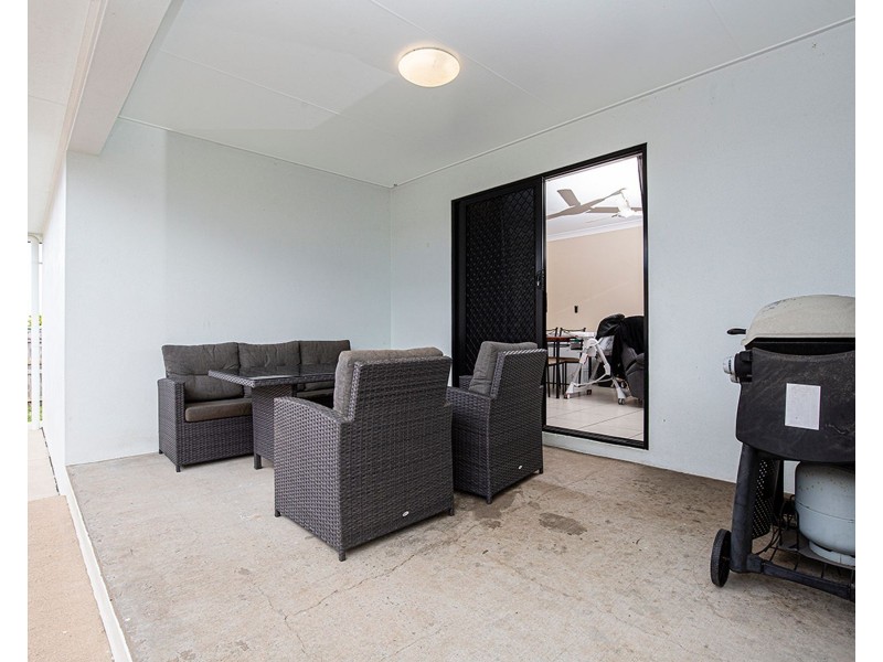 42 Hangan Street, Bucasia QLD 4750