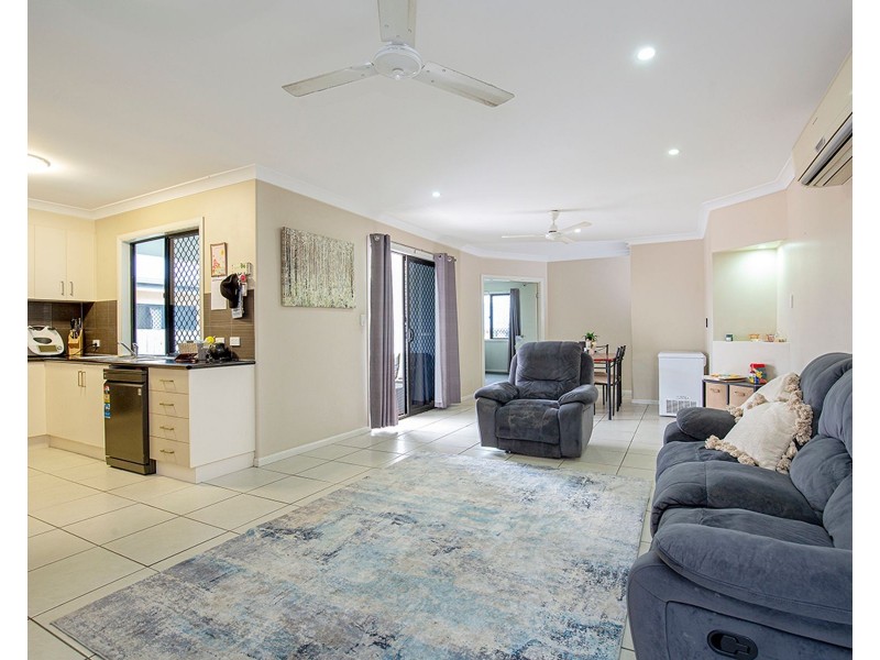 42 Hangan Street, Bucasia QLD 4750