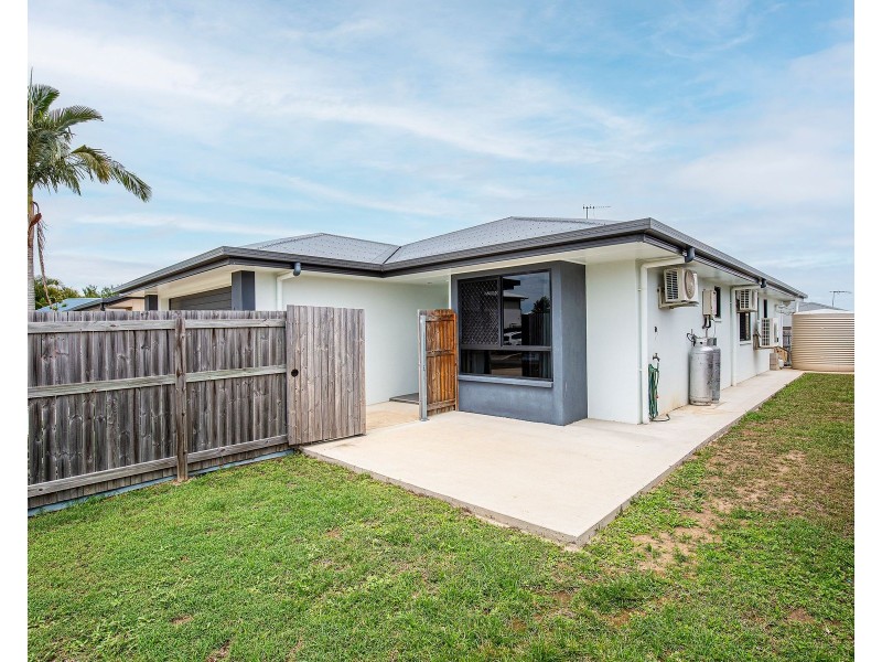 42 Hangan Street, Bucasia QLD 4750