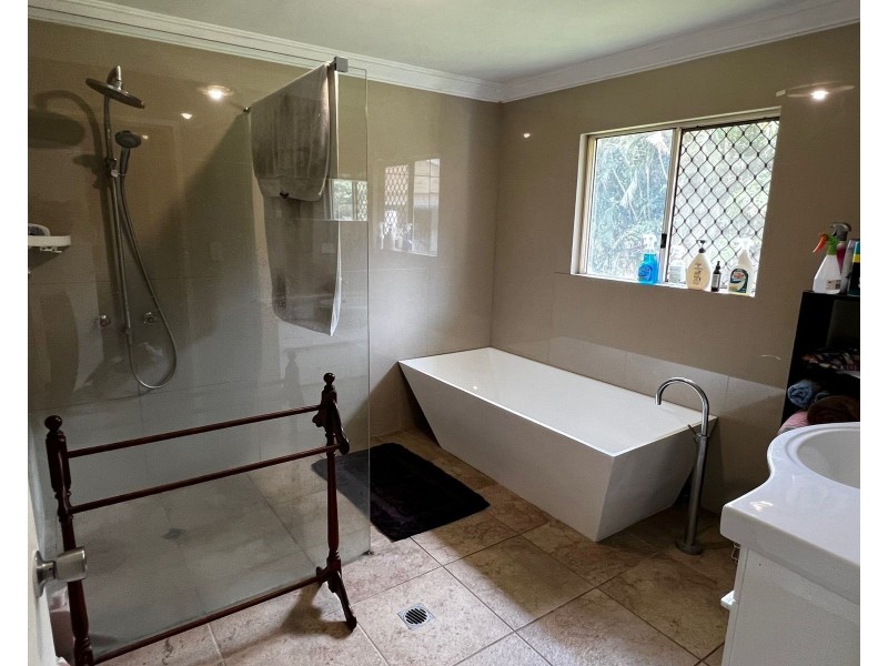 12 Crawford Street, Grasstree Beach QLD 4740