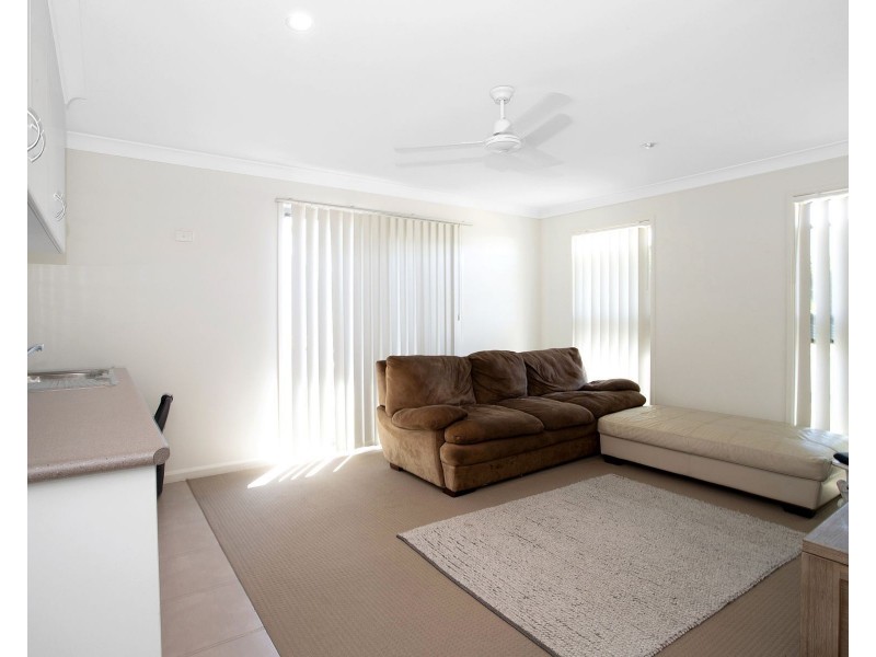 4 Montgomery street, Rural View QLD 4740