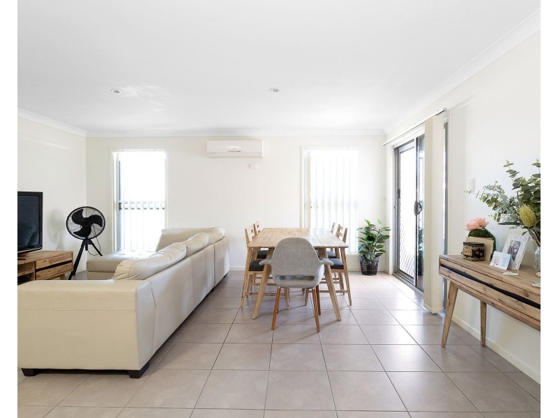 4 Montgomery street, Rural View QLD 4740