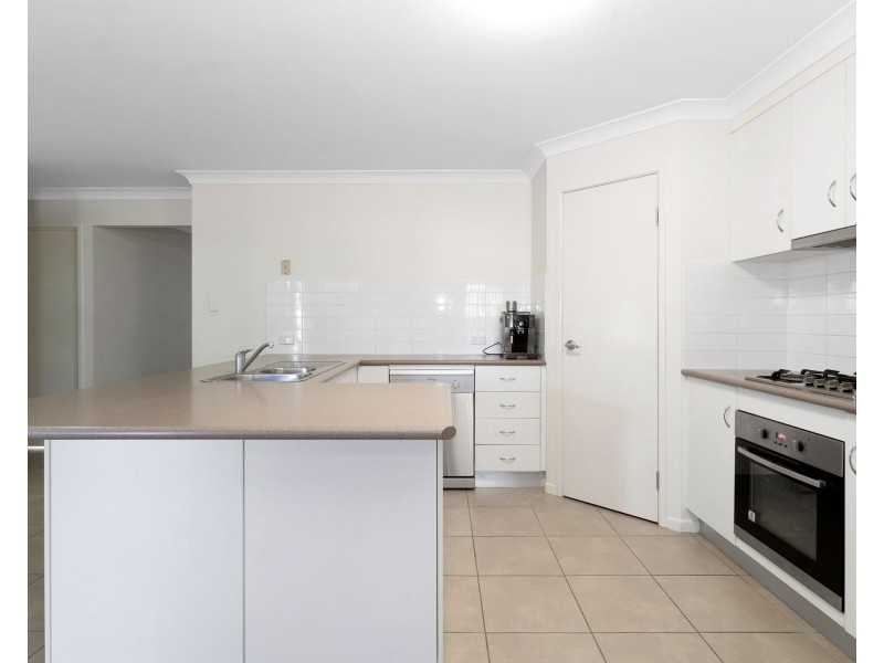 4 Montgomery street, Rural View QLD 4740