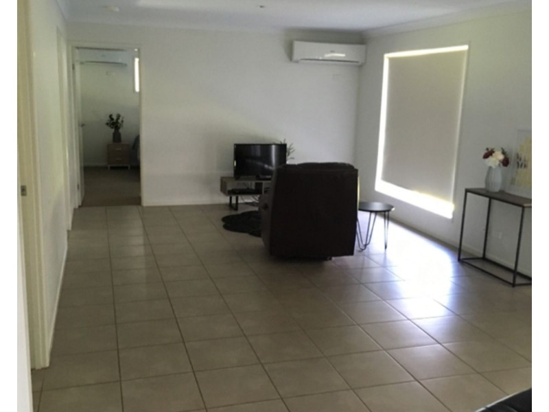 42 Dickens Avenue, Ooralea QLD 4740