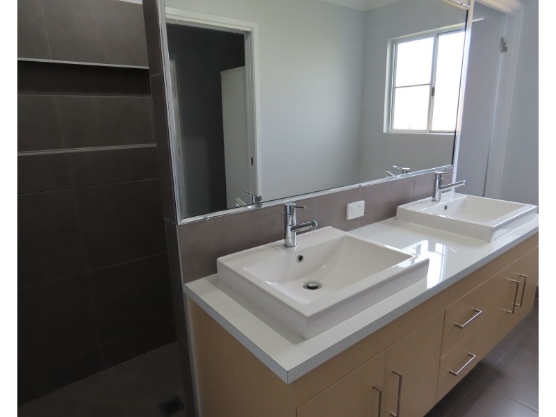 75 Beachwood Circuit, Bakers Creek QLD 4740