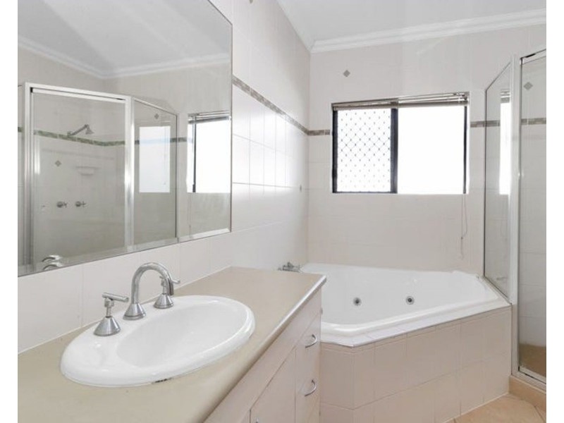 47 Cinnamon Drive, Glenella QLD 4740