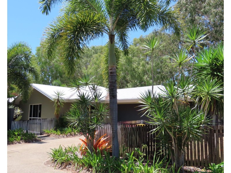 136 Waverley Street, Bucasia QLD 4750