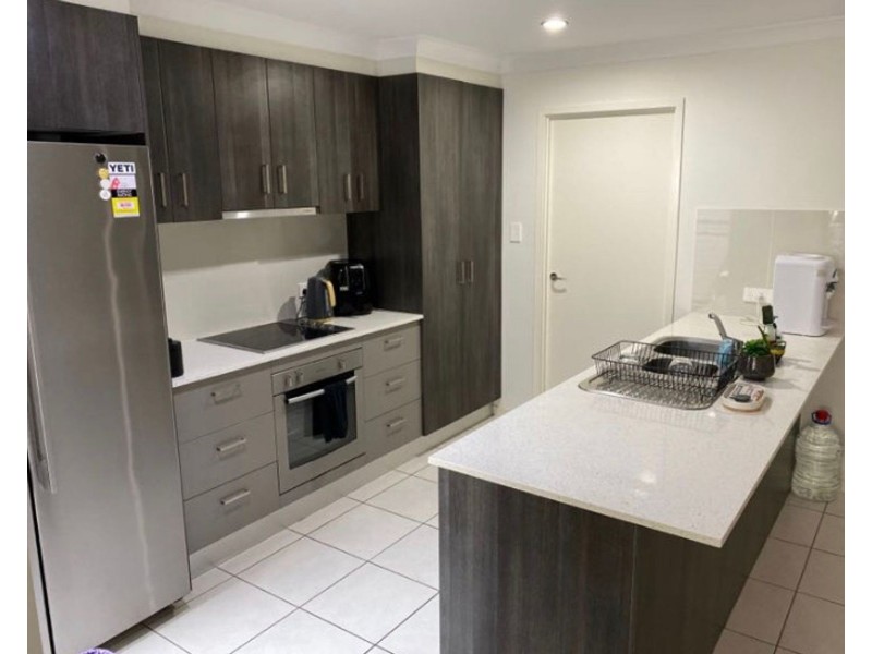 2/41 Avalon Drive, Rural View QLD 4740
