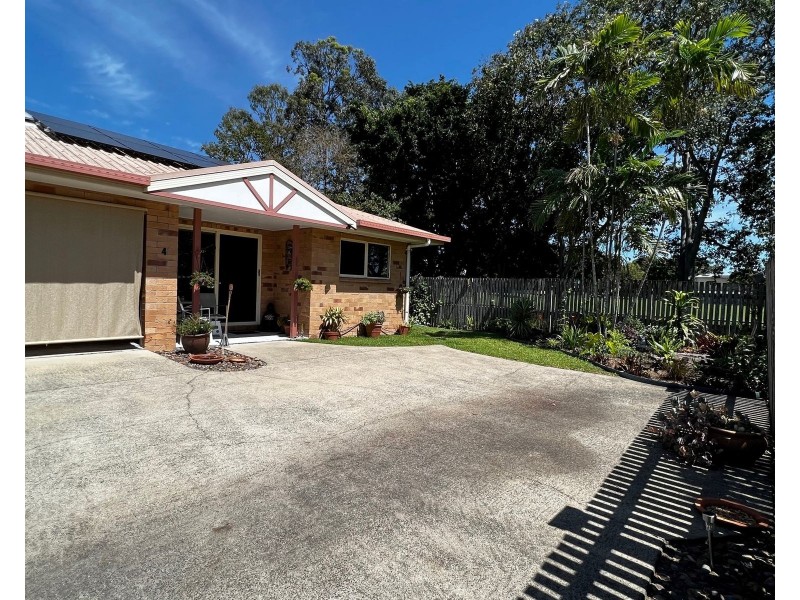 4/12 East Street, Sarina QLD 4737