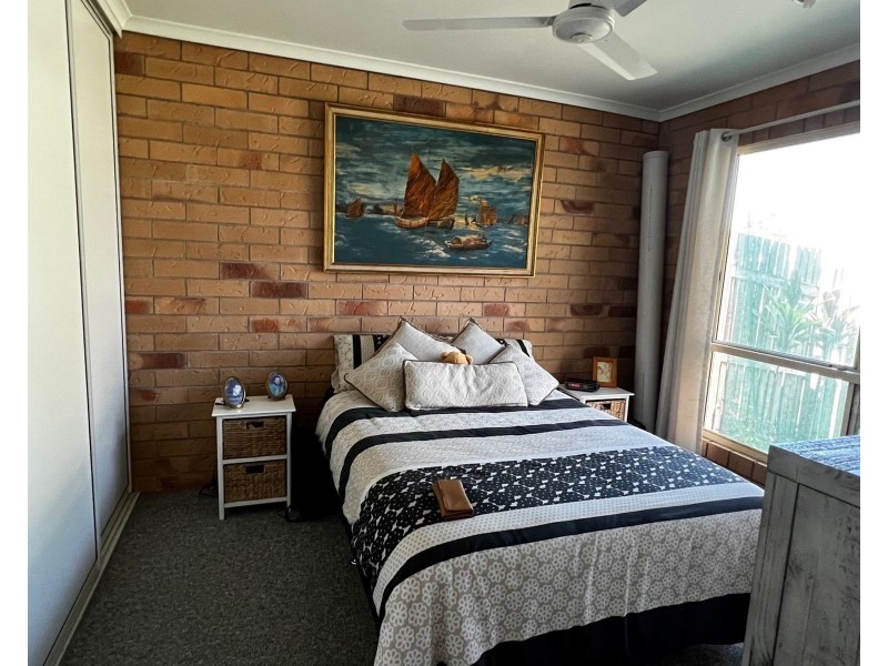 4/12 East Street, Sarina QLD 4737