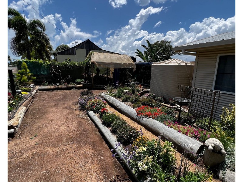 4 Arthur Street, St Lawrence QLD 4707