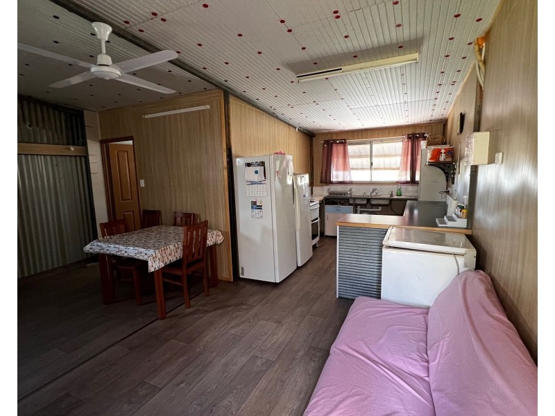 4 Arthur Street, St Lawrence QLD 4707